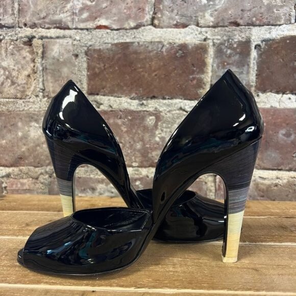 Salvatore Ferragamo Black Patent Leather D’Orsay Peep Toe Heels Pumps Sz 7 - Picture 8 of 11